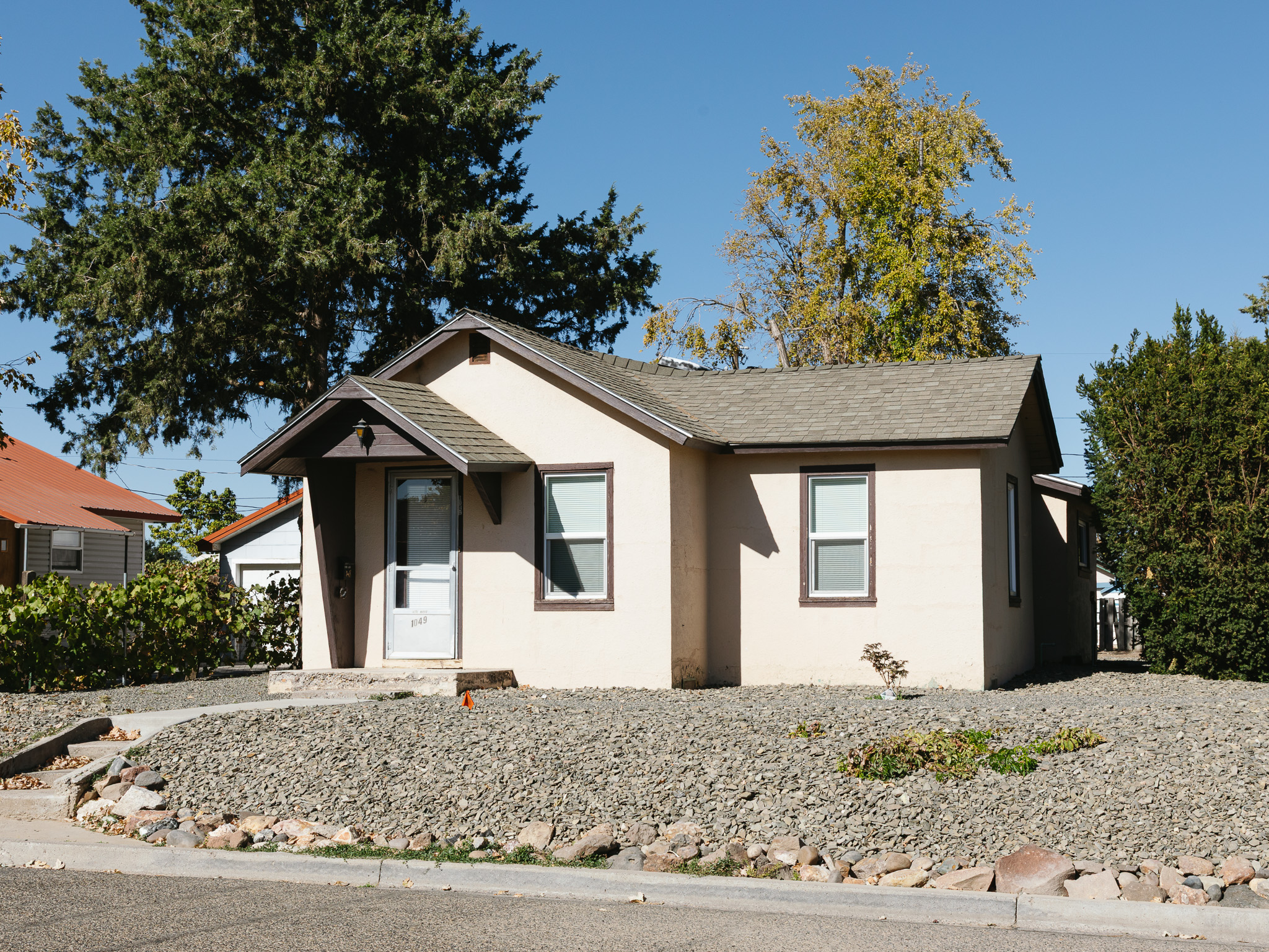 1049 SW 9th Ave